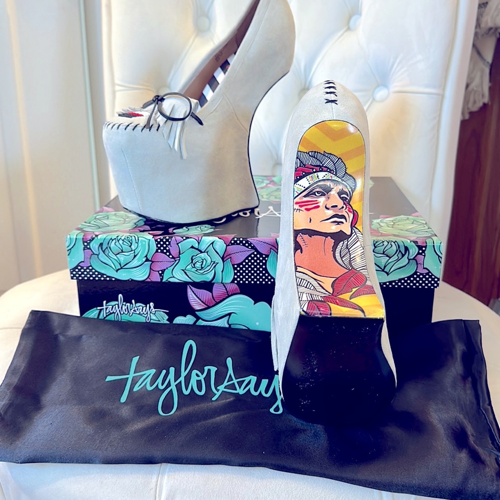 Pop-art heels